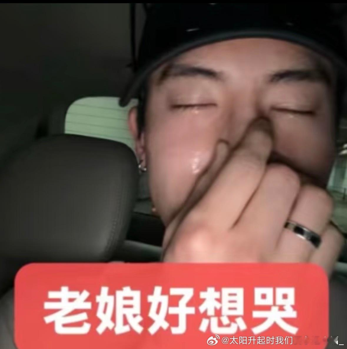 写长篇小说不写存稿的时候：好爽啊好爽啊。被要求一定字数更新的时候： 