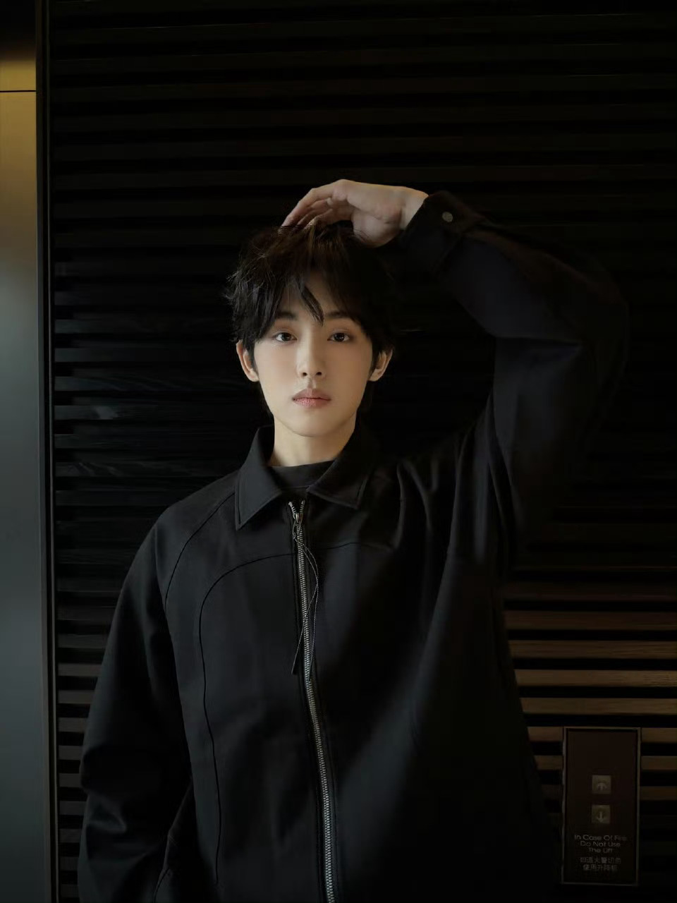 董思成主动报备未婚无子谁被董思成的自我介绍笑到！在《风华合伙人》应聘合伙人，报完