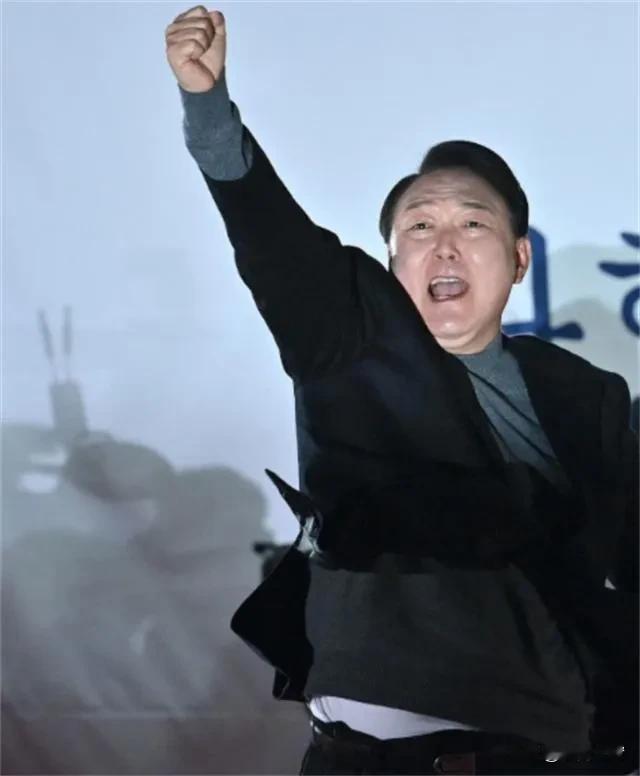 韩国出口这是怎么了？好似一辆高速狂奔的汽车突然踩了急刹车，增长放缓到 14 个月