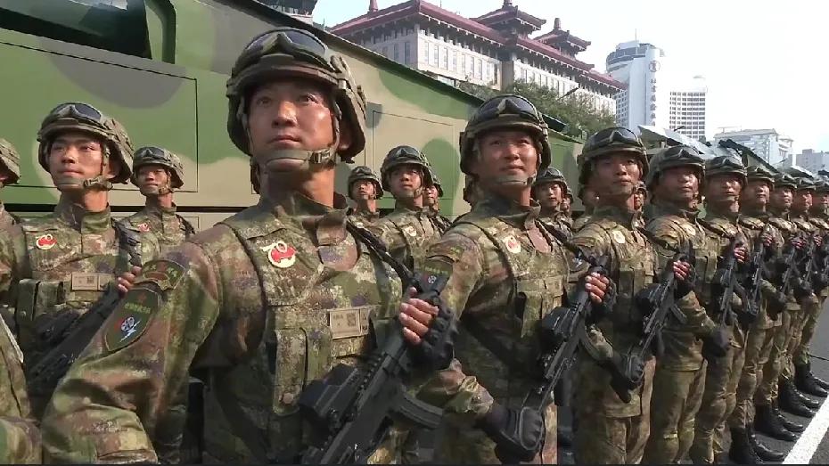9.3阅兵，
美国、俄罗斯、日本、英国法国、德国都应该出席。美国、俄罗斯、英国和
