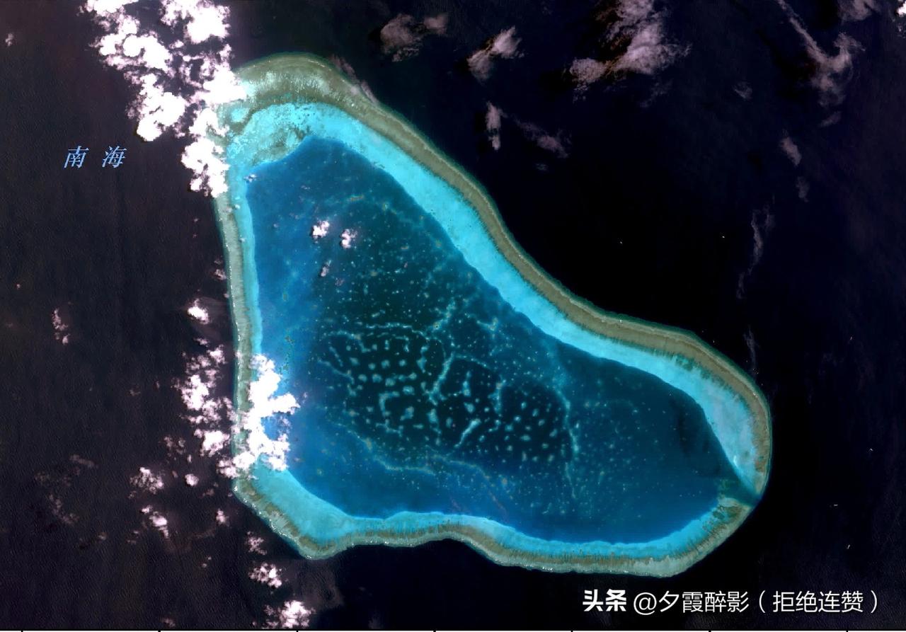 黄岩岛亮剑！菲机关应答挑衅，南部战区硬核驱离
      南部战区新闻发言人田军