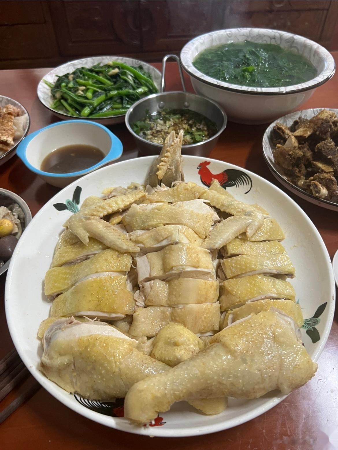 #重阳节#九九重阳，岁岁安康！白切土鸡 烧猪腩 鱼生 孜然牛排 鳌虾 五色糯米饭