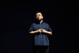 罗永浩对西贝，是拥有不对等资源优势的。

就像一个学校里每天要发生的争争吵吵。如