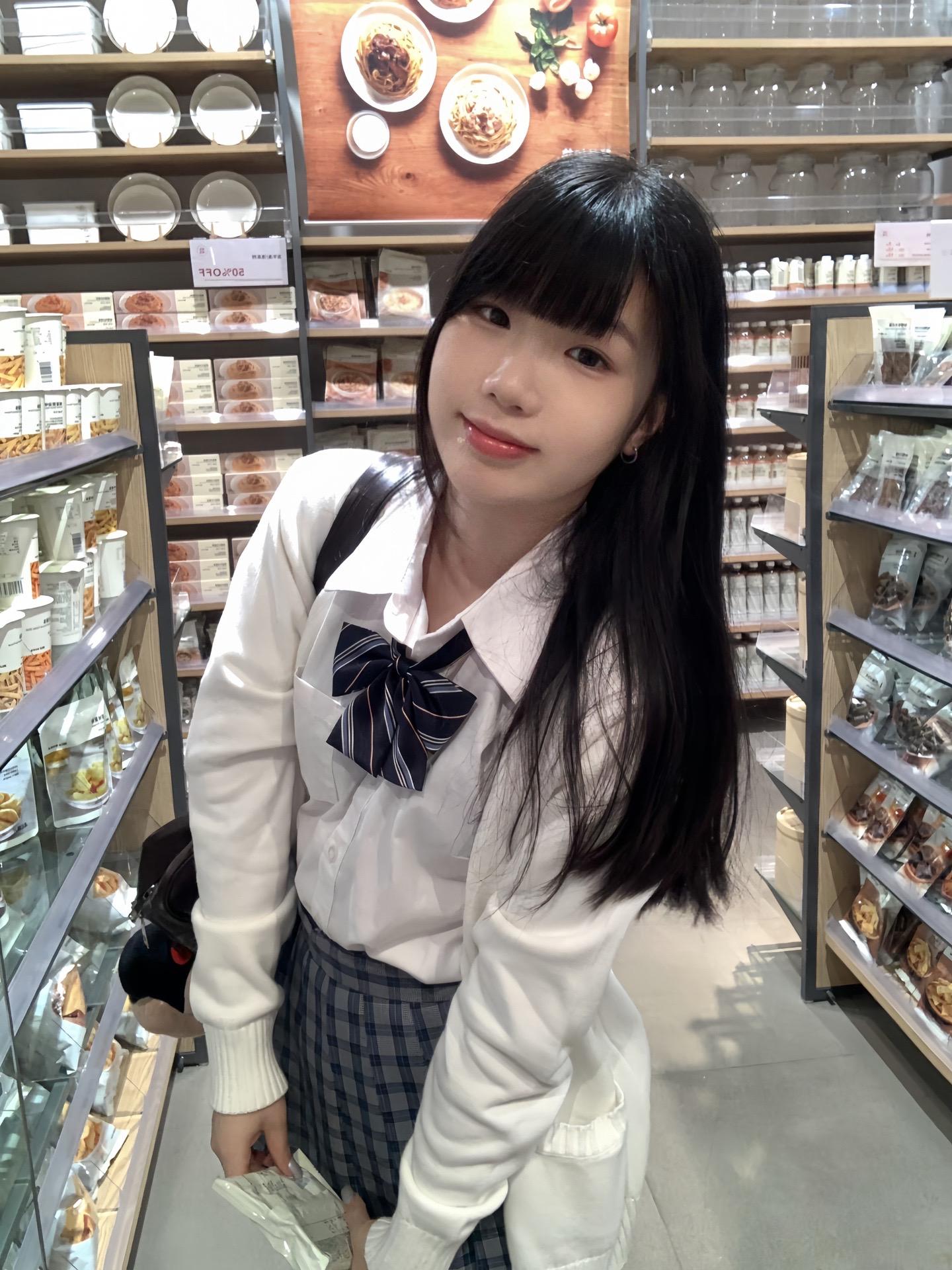 牛你再给我装可爱试试呢。