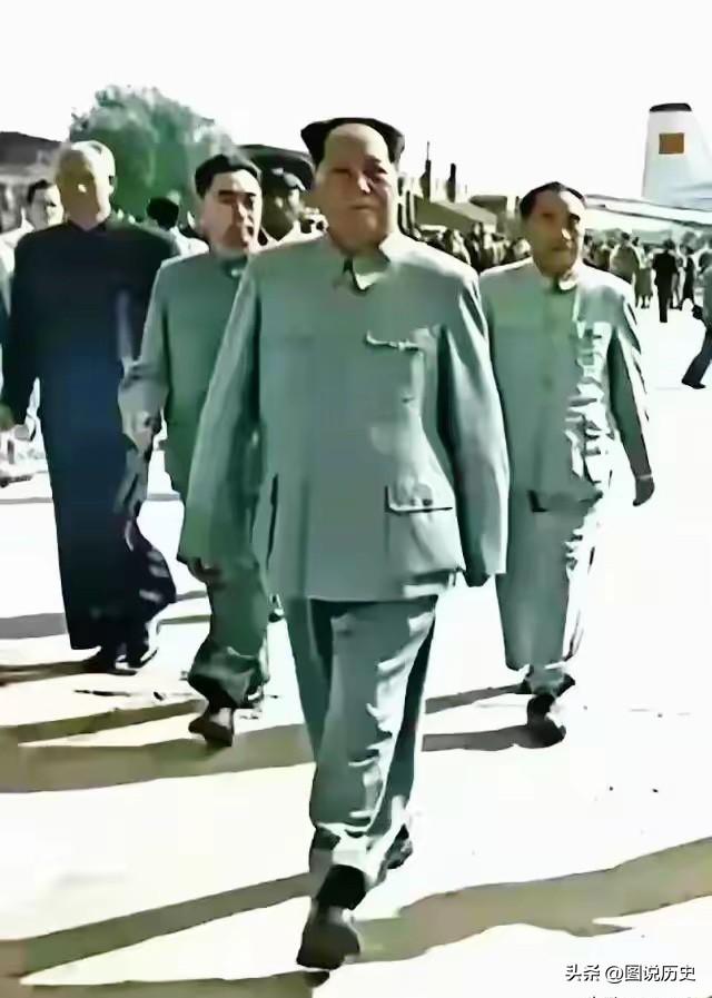 请问大家？

这种气势谁能模仿？

就现在那些演员有几个人能演出来这种气势？
