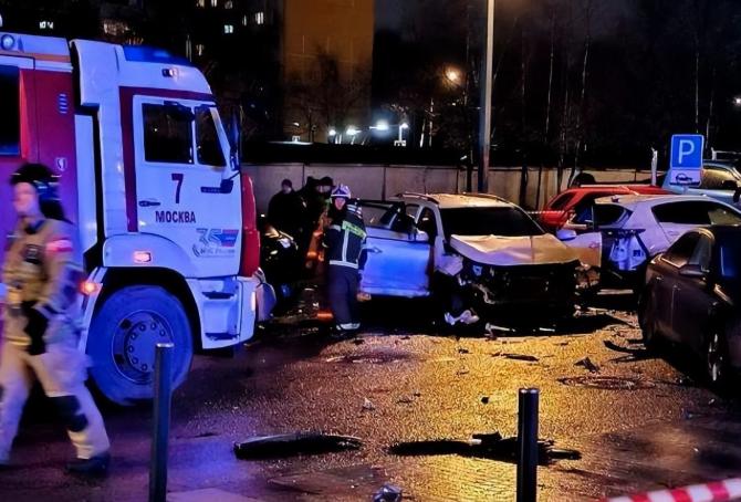 老家都被炸了，泽连斯基却忙着制裁中国人？那就新账旧账一起算？

环球网消息显示，