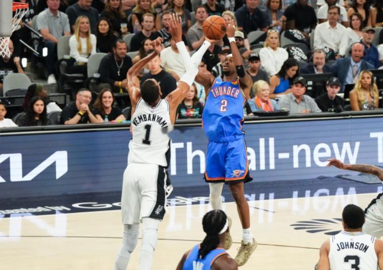 昨天，ESPN撰文对NBA新赛季进行了预测。ESPN在东西部分别选出了10支能够