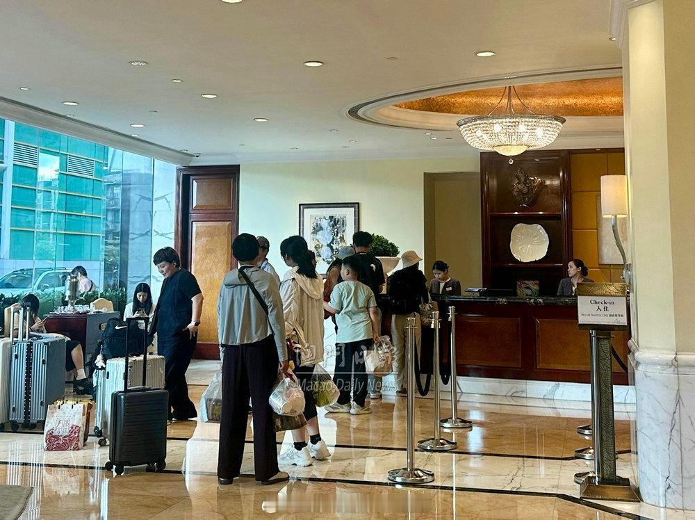 「澳门端午节 假酒店入住率八成不及去年..」【澳門日報消息】內地端午節假期今日迎