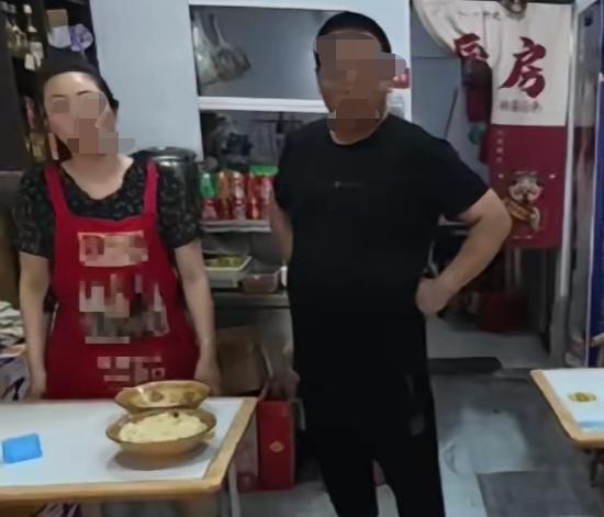 就为了九毛钱，苏州木渎镇一家开了好些年的陕西面馆，彻底关门了。

6月3号的事，
