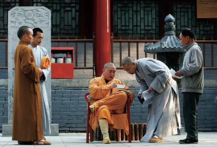 释永信犯了什么罪？

主要三点：1、涉嫌职务侵占；2、挪用资金；3、非国家工作人