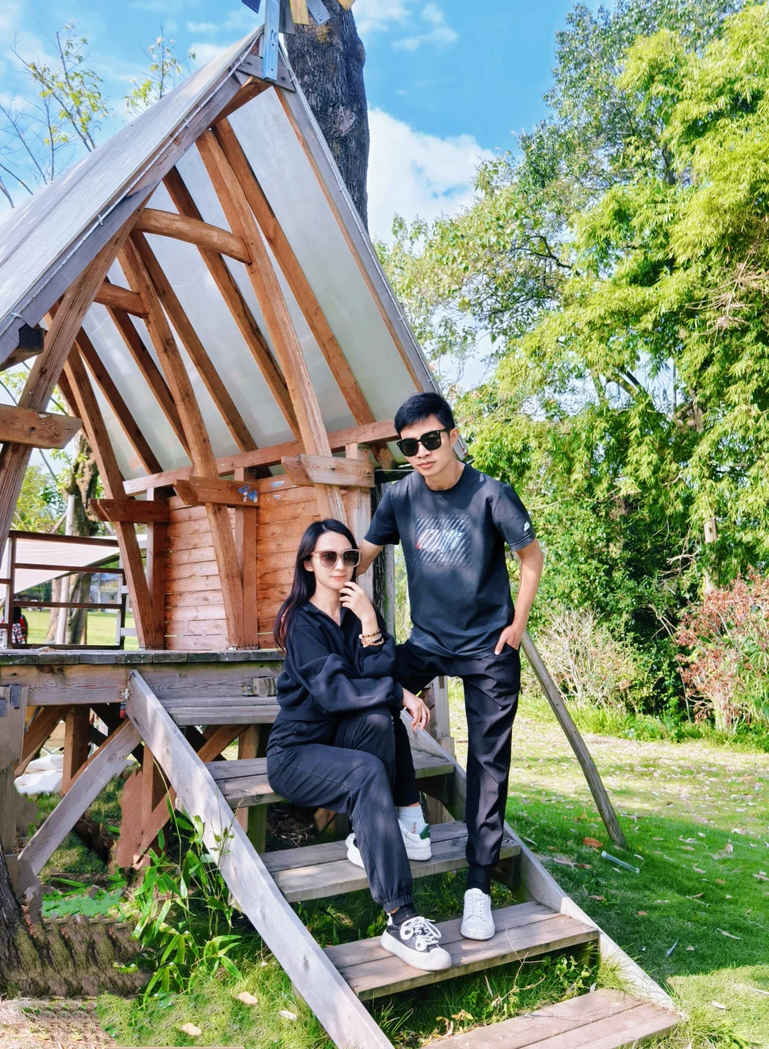 旅游中情侣拍照的pose   潜学六个人就够啦