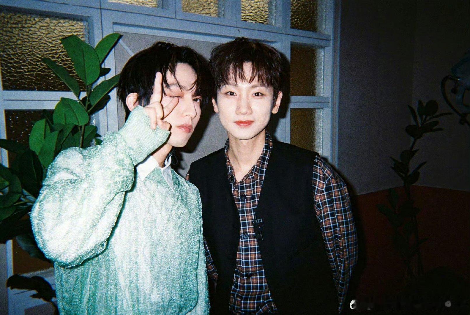 声生不息直播笑料百出！林宥嘉紧张到做笔记，这份真诚太戳人～ 