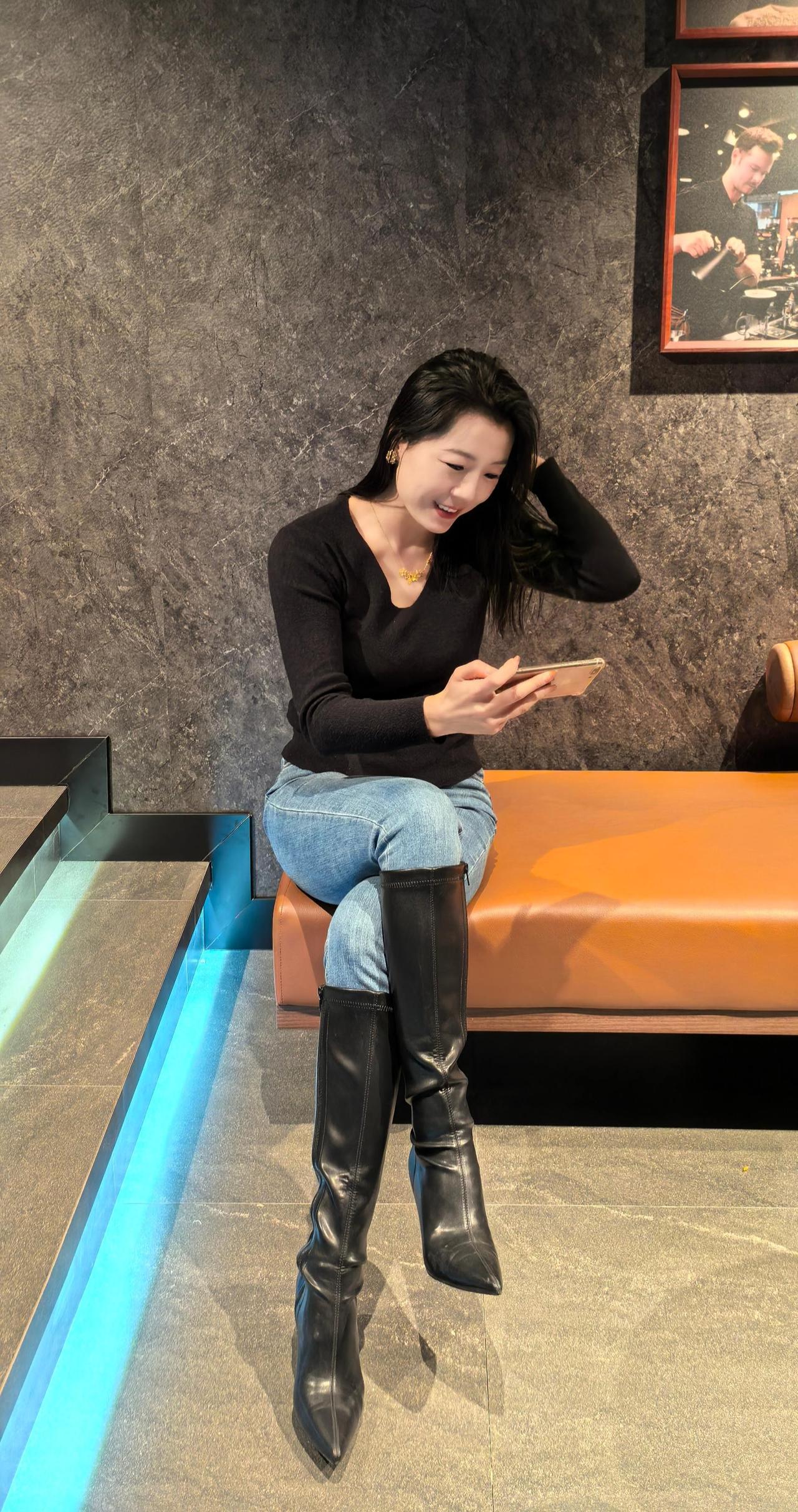 你存在我深深的脑海里