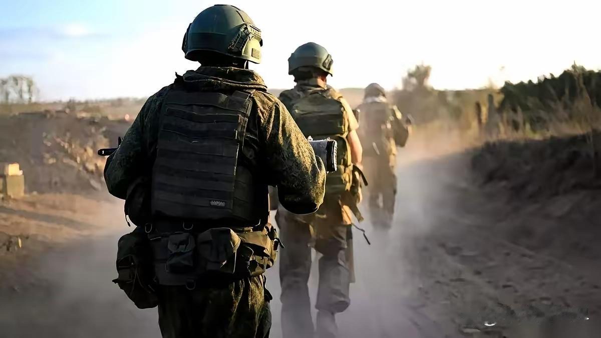 真敢想，也真敢干啊。

俄军这回，直接捅到了乌克兰的中部。

一个叫安德烈耶夫卡