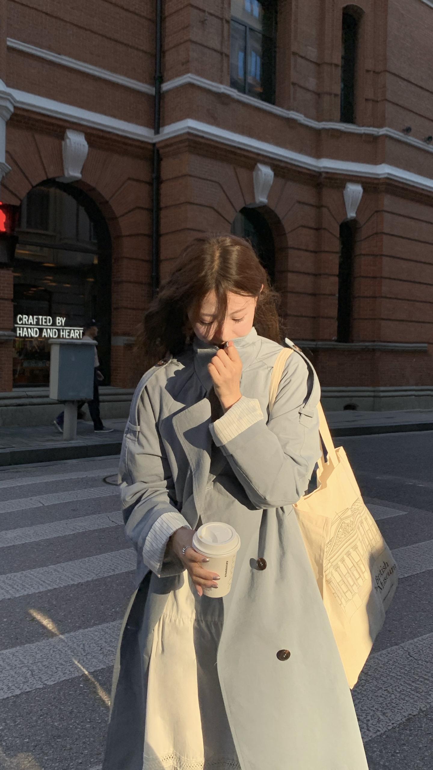 我们无法预知某个瞬间的价值  直到它成为回忆