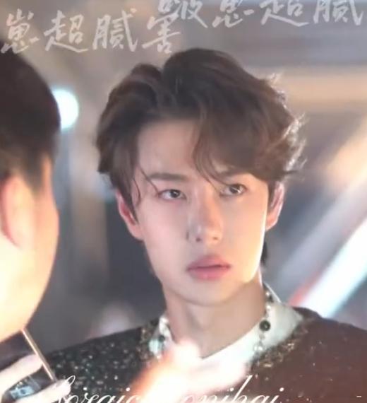 王一博粉丝保密协议到期了吗 怎么19年根现在长得完全不一样了 