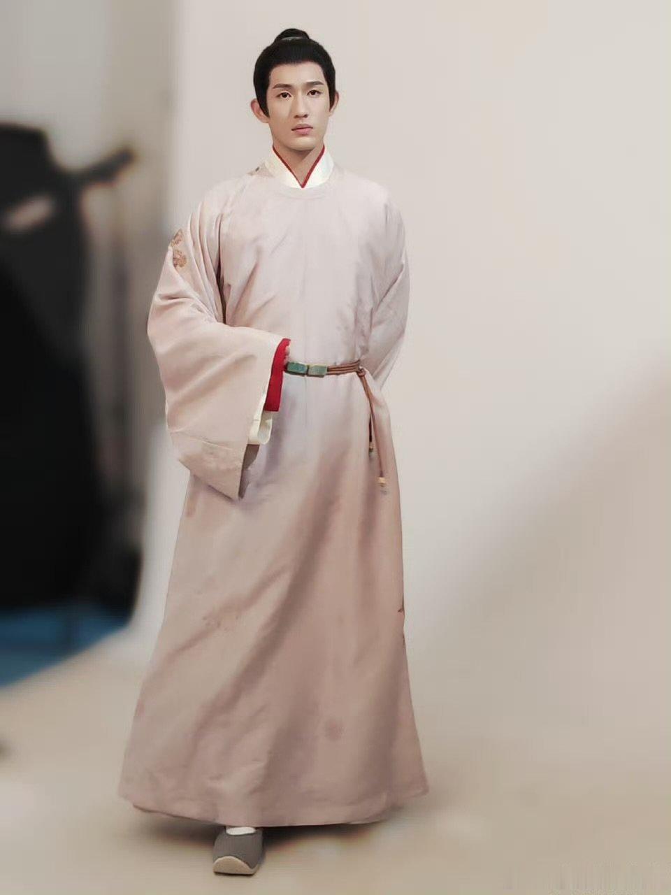 孙政你的美貌是演得了渣男的  孙政古装造型 孙政有能演渣男的美貌，好言相劝全是糖