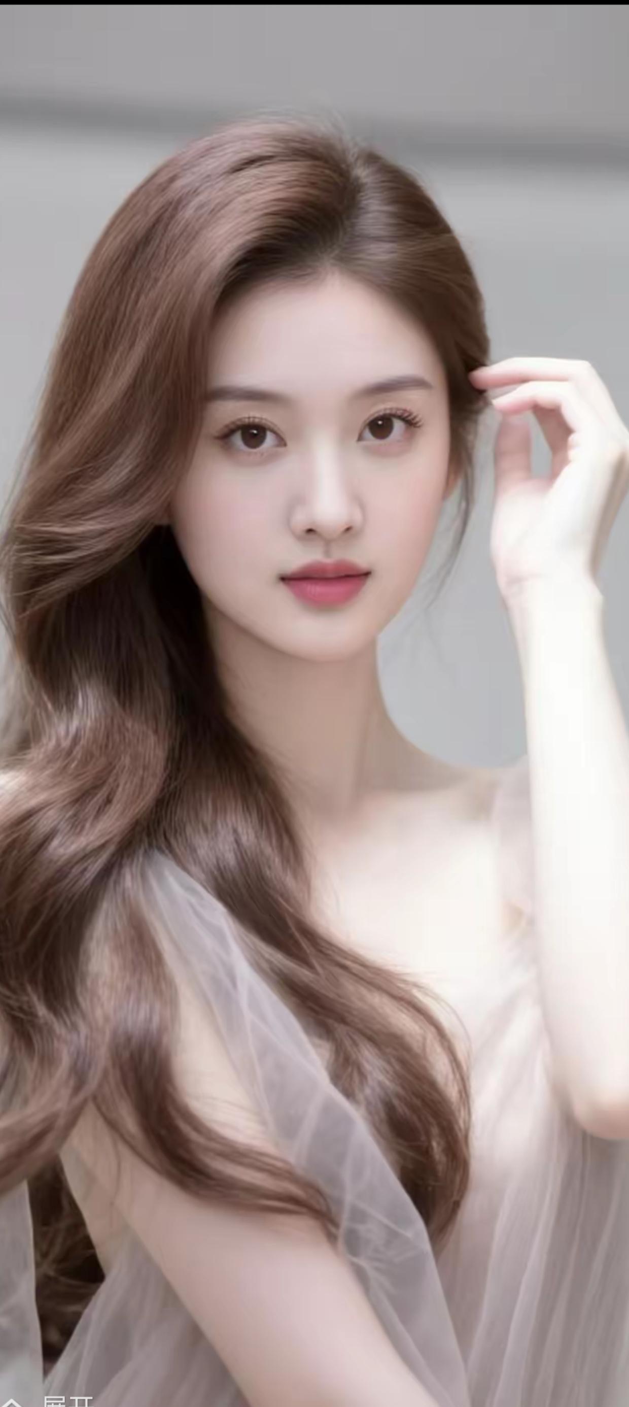 温柔甜美的少女，轻纱飘逸，散发自然魅力。