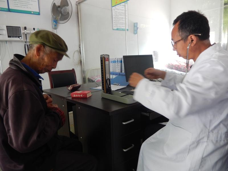 有个外国人因胃疼到我们这儿做检查，觉得这趟检查十分划算。
检查不仅用时短，还能做