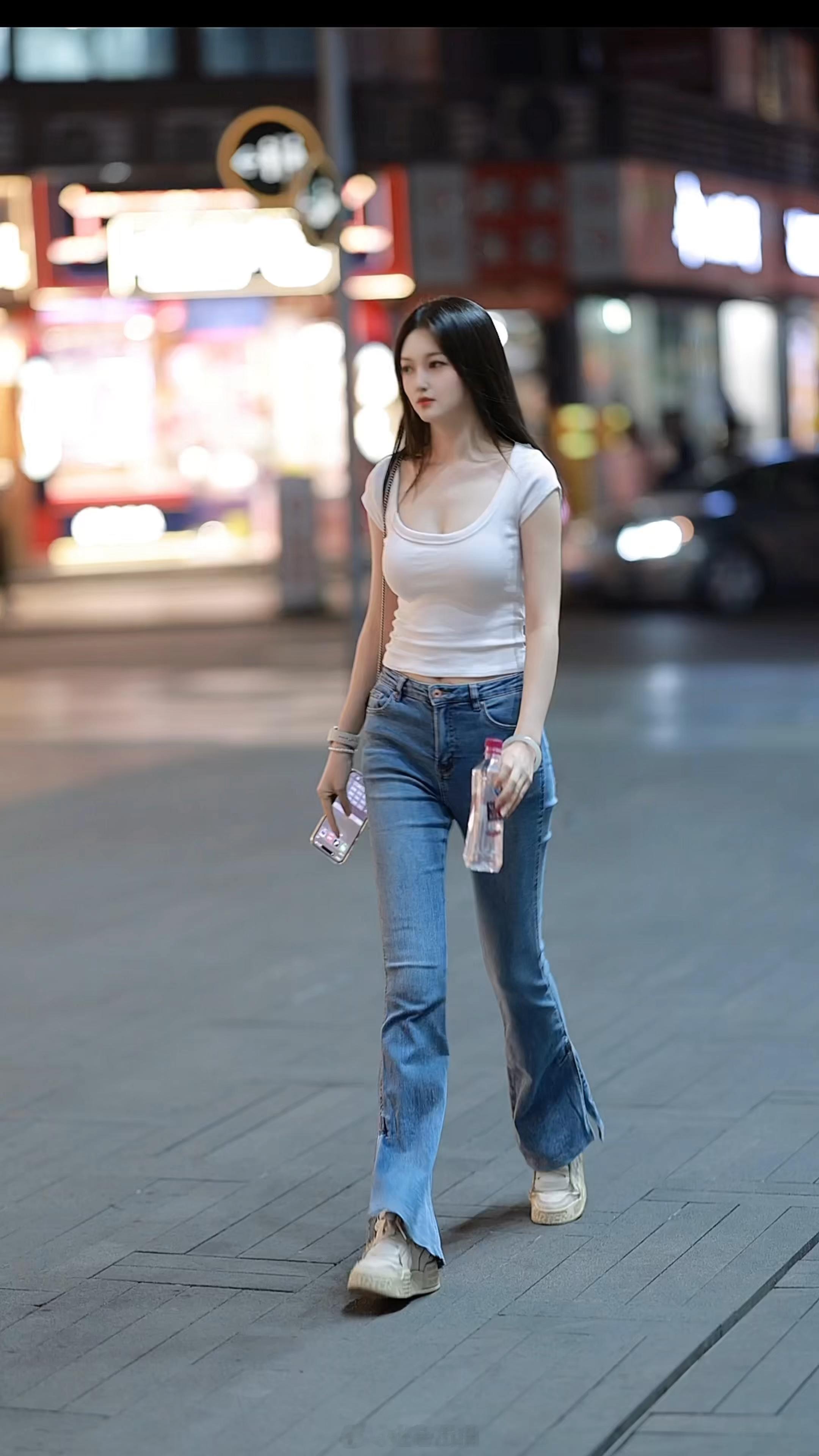 【成都街拍】你心动了吗？丨摄影拍照每日穿搭