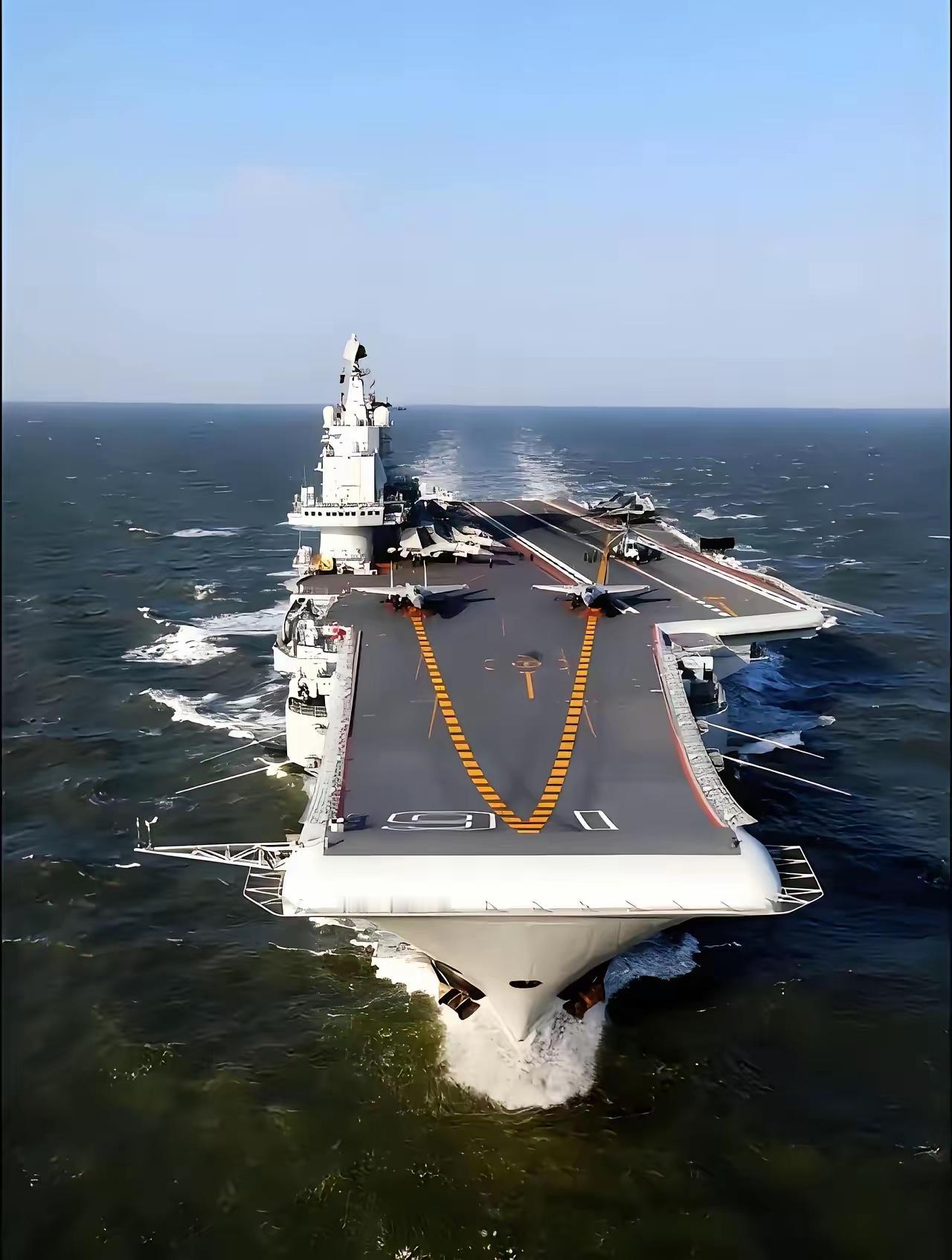 我们现在耐住性子不动手的原因还有一个，那就是目前没有国家会对我们的经贸进行兜底