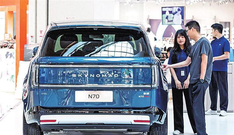 小米澎程25.99万起，小米澎程到现在还没正式上市——7月30号才开预售，9月才