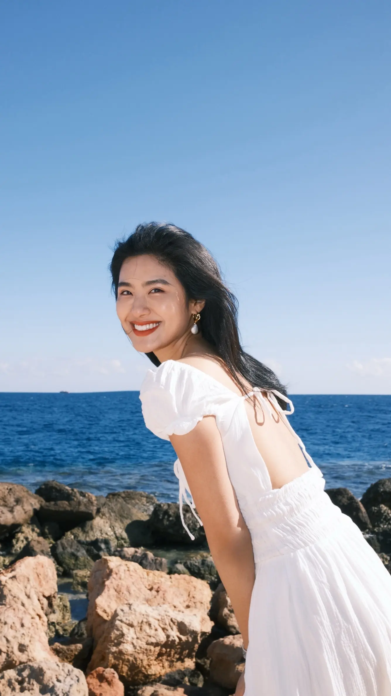 你怎么舍得让我的泪流向海