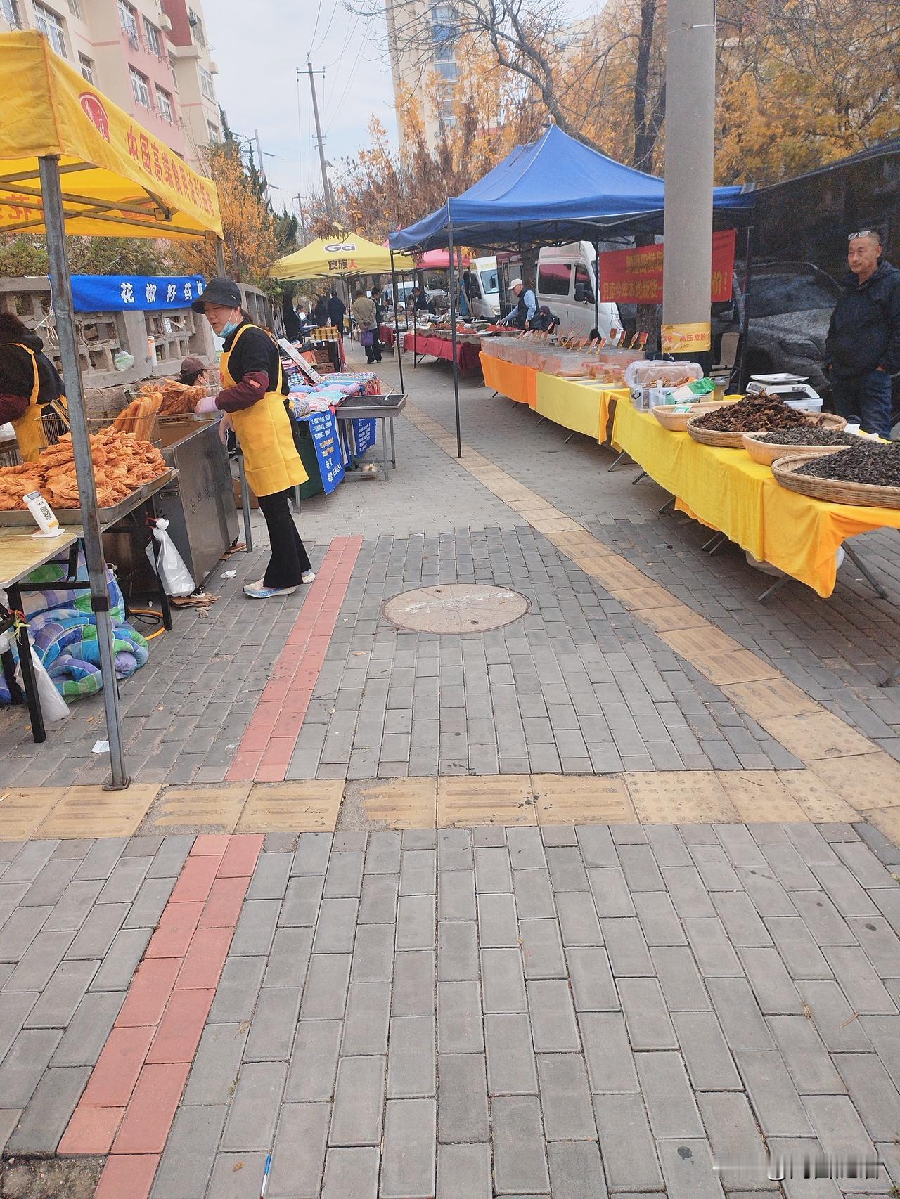 不见雪，看不出是冬天？但是生活中已有了寒意，如冬天降临！
唯有自救，更加勤奋，更