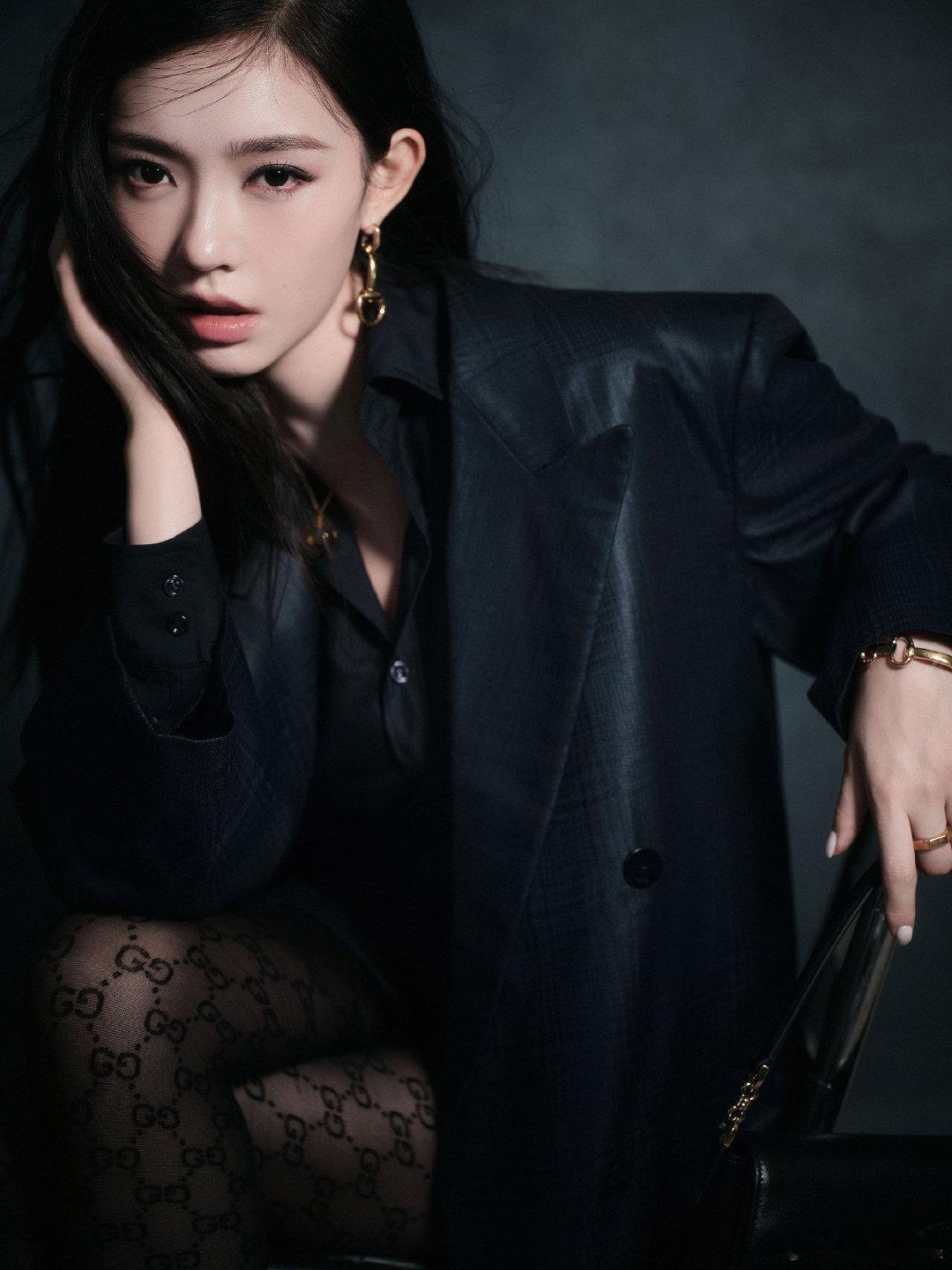 Gucci认领林允 回顾了好多她的时尚大片，画面质感在线，氛围感拉满，每一组都有