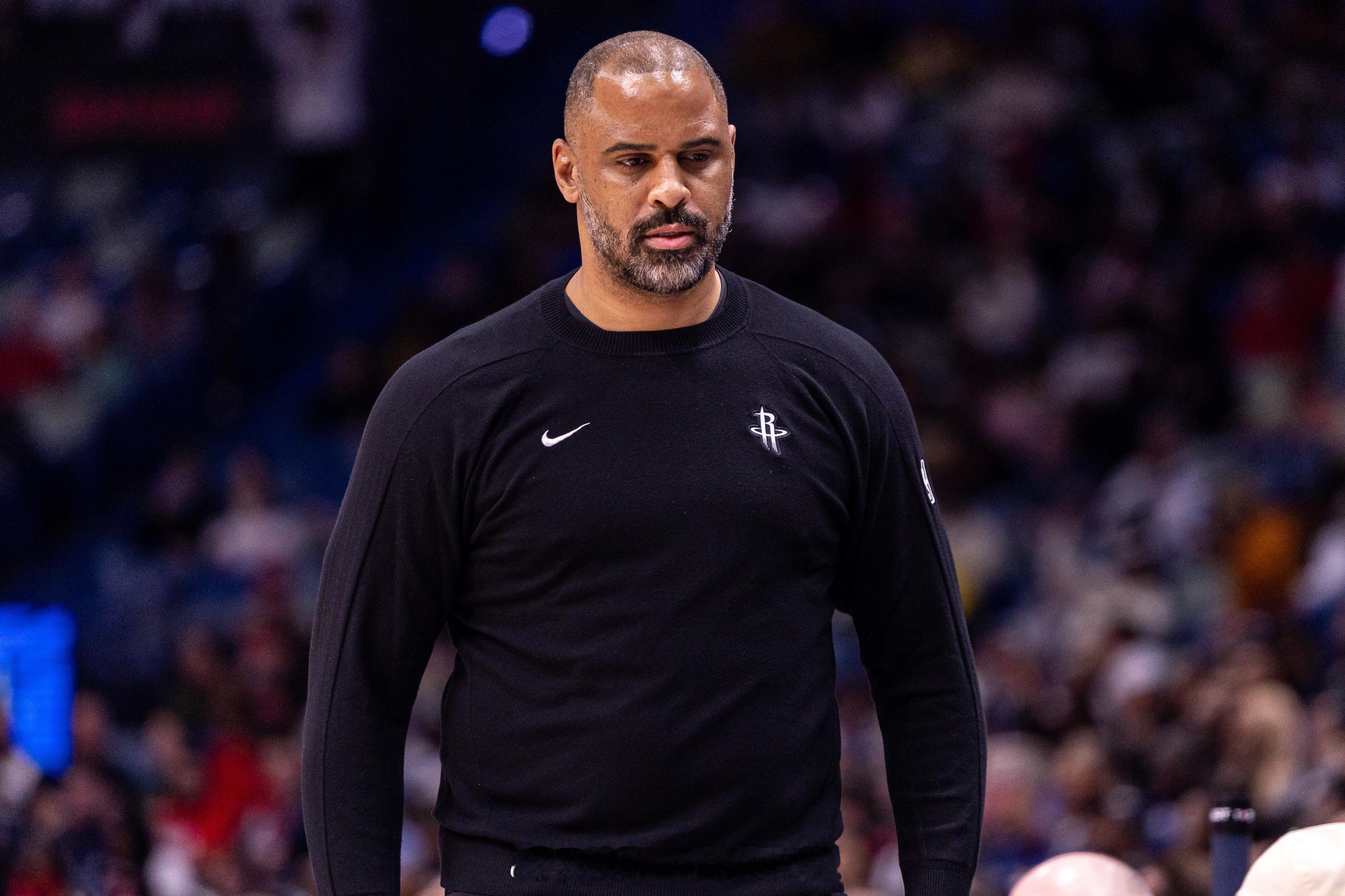 乌度卡：“是的，我是说……呃，大家都知道我必须做得更好，让球队在面对每个对手时都