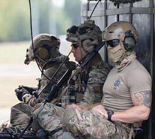 许多人说美国太怂，不敢伊朗打地面战。说白了这些人就是没搞懂现在打仗的规矩，你空中