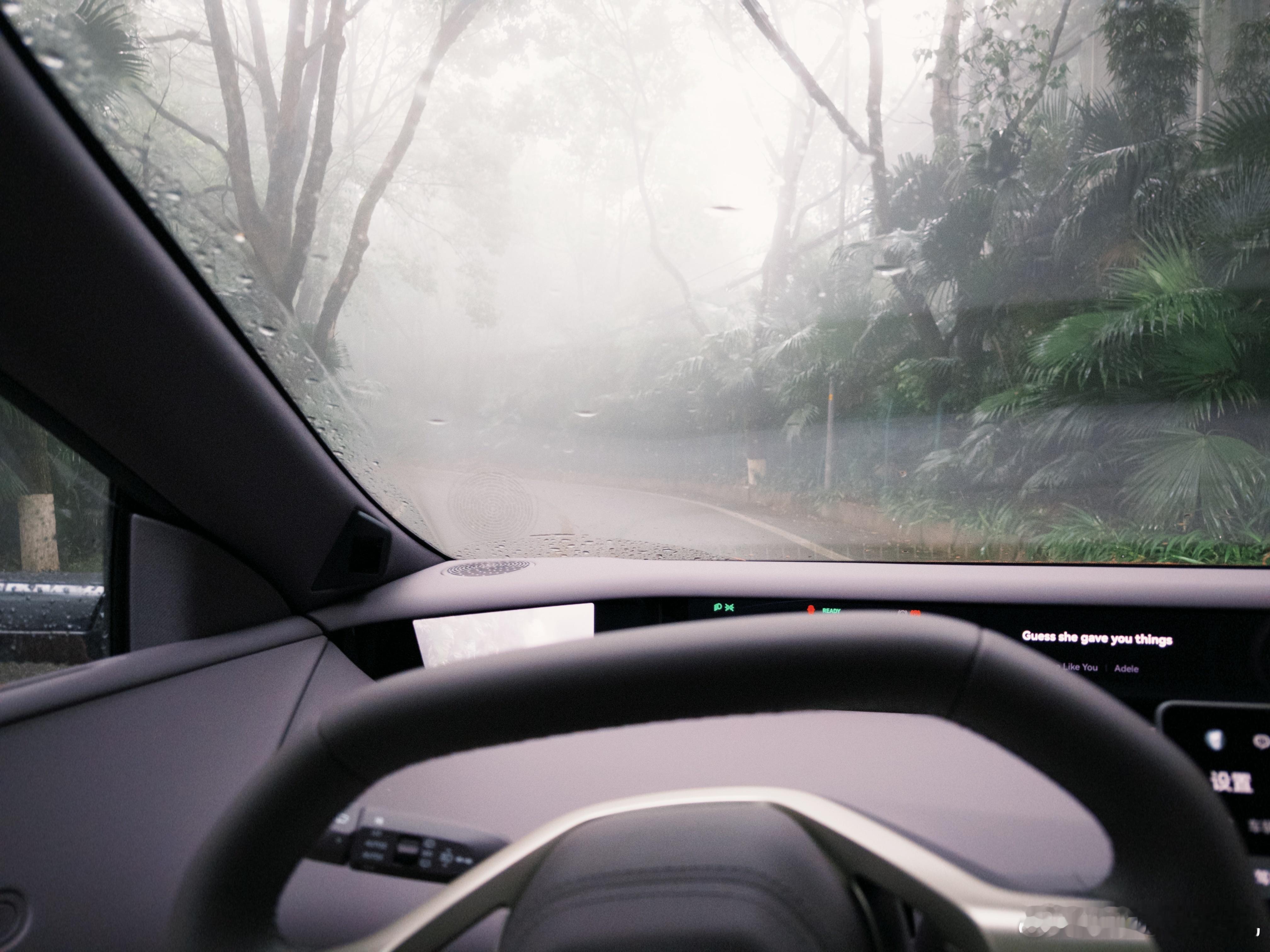 兄弟们，这个能见度测辅助驾驶…是不是很大胆