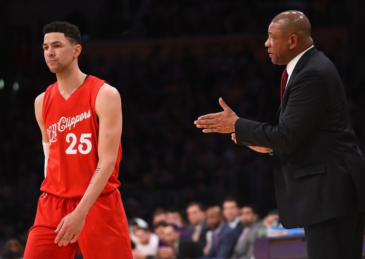 我能当上播音员跟我爸是厂长一点关系都没有~奥斯汀·里弗斯在节目中谈到了在快船能成