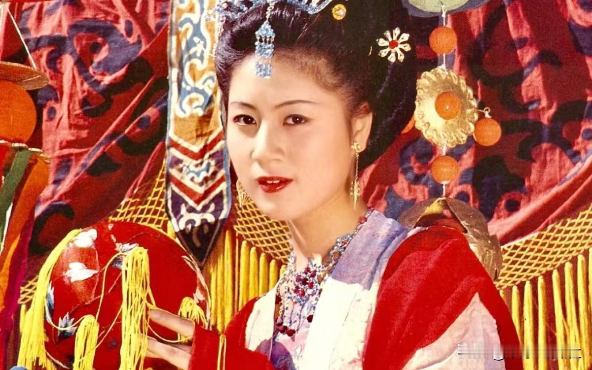 86版西游记最贵女演员，飞机请来出镜三分钟无台词
 
很多人都知道86版《西游记