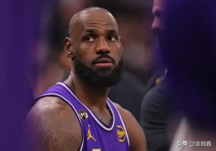 尴尬！名嘴炮轰：詹姆斯不配湖人雕像，只能算“过客”？

太扎心了！湖人雕像梦，碎