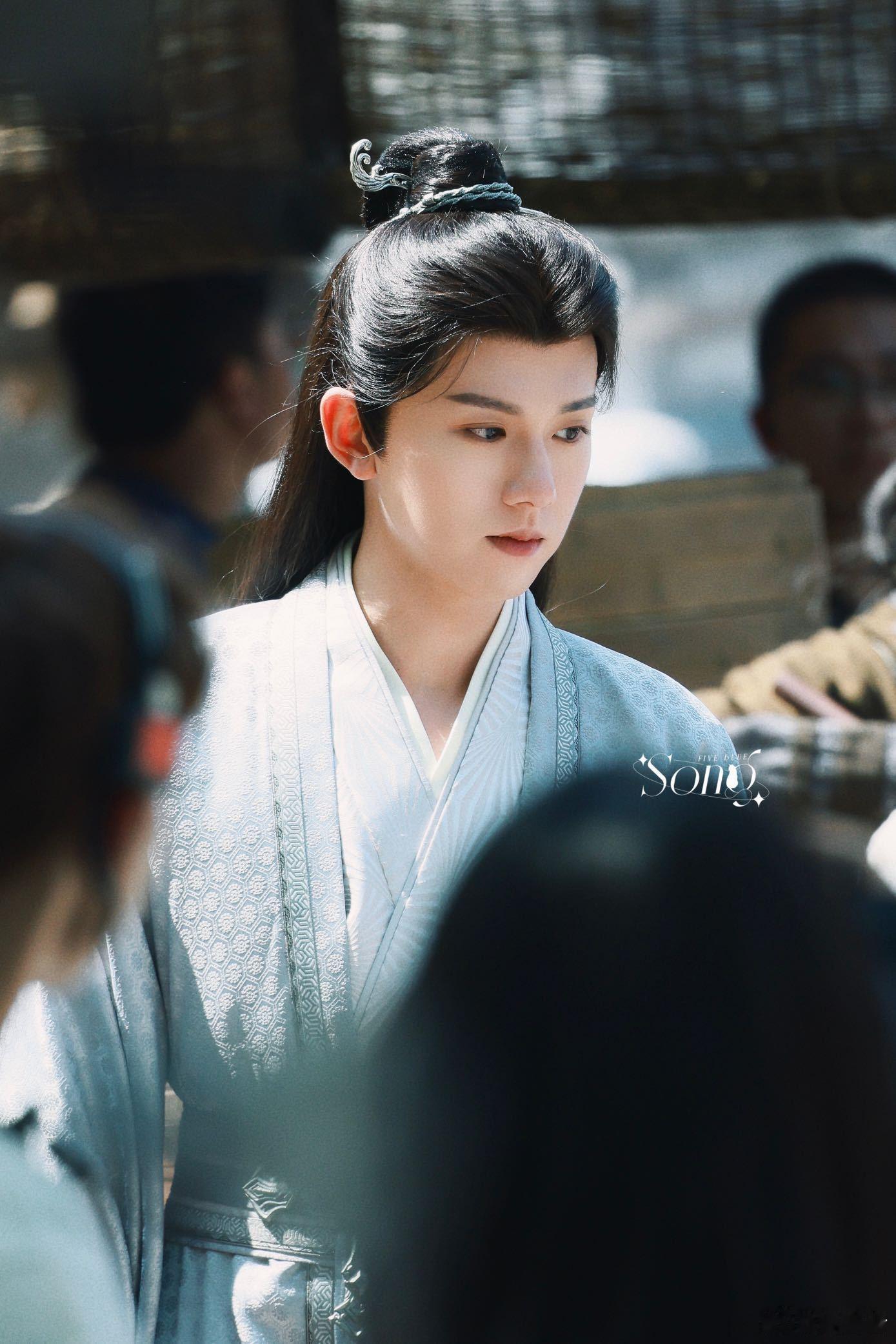 《凤凰台上》副线 CP 的 CP 感太玄学！扮猪吃老虎 × 灵动侠女的设定戳中喜