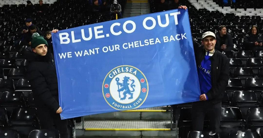 记者：切尔西高层与球迷完全脱节，他们必须做出回应记者Henry Winter在个