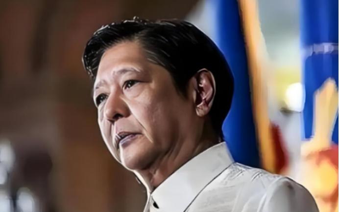 菲律宾香蕉协会负责人怒斥：“30万蕉农的饭碗被砸了！”
 
说白了，菲律宾这句话