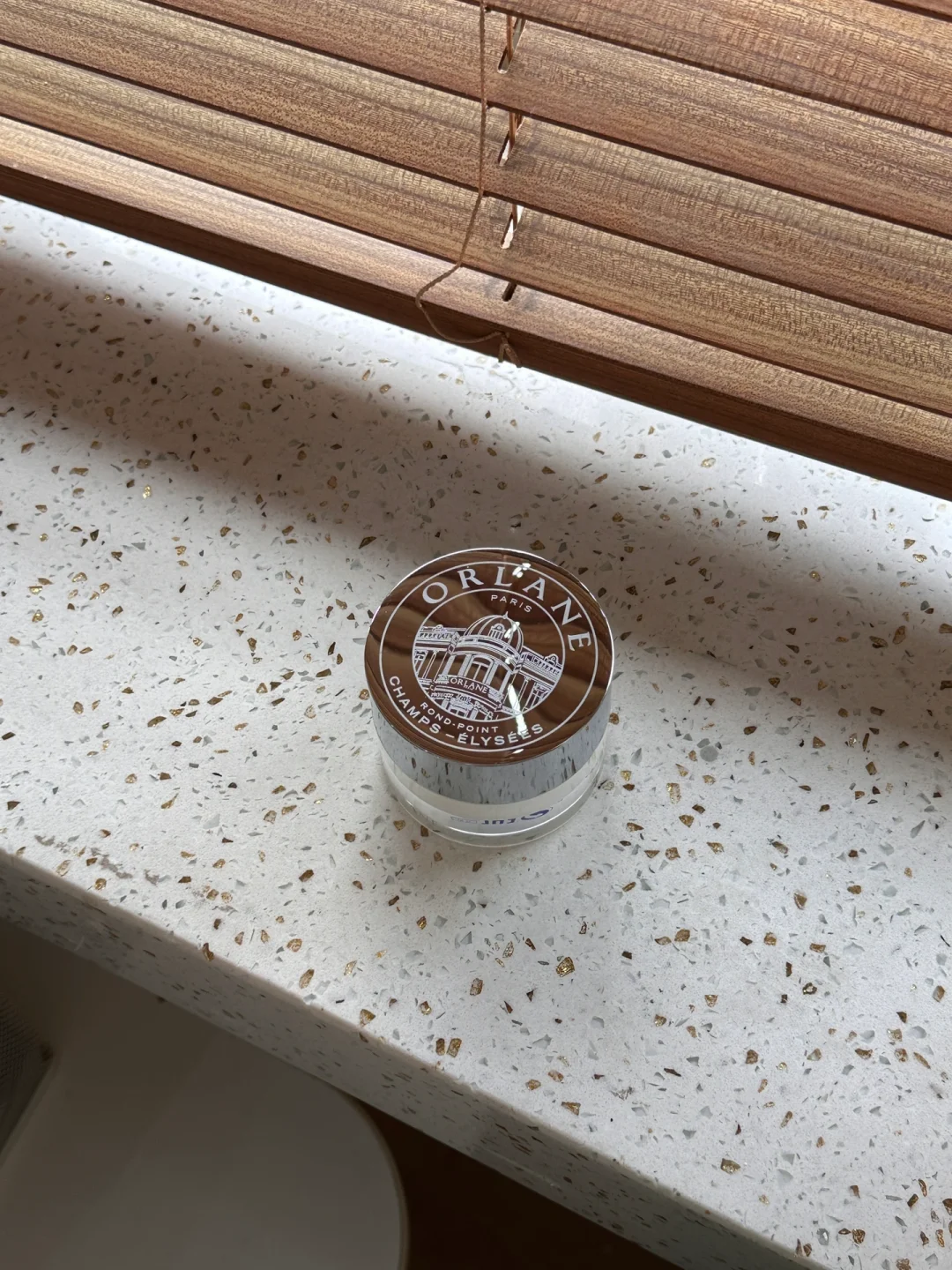 好吧，对董洁路转粉了