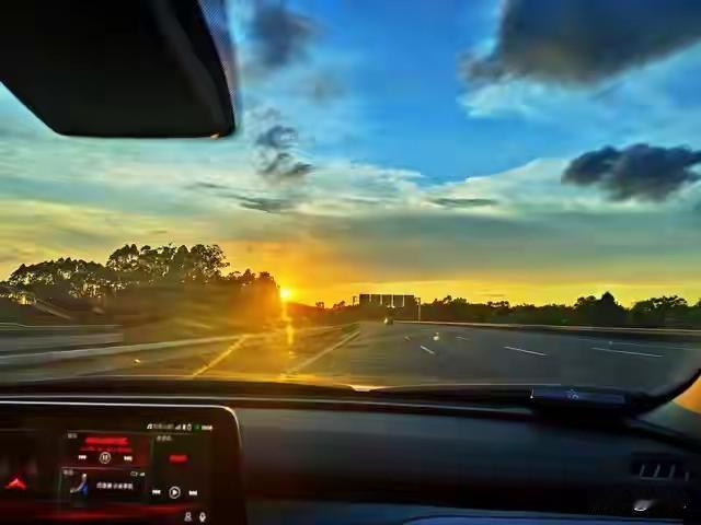 莫待岁月迟暮，方悟生活真章

诸位朋友，今儿咱们单说一桩发生在时光长河里的“人间