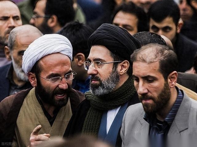 哈梅内伊刚走，美国本以为伊朗会服软。谁成想穆杰塔巴上台就变了脸，一份声明直接把特