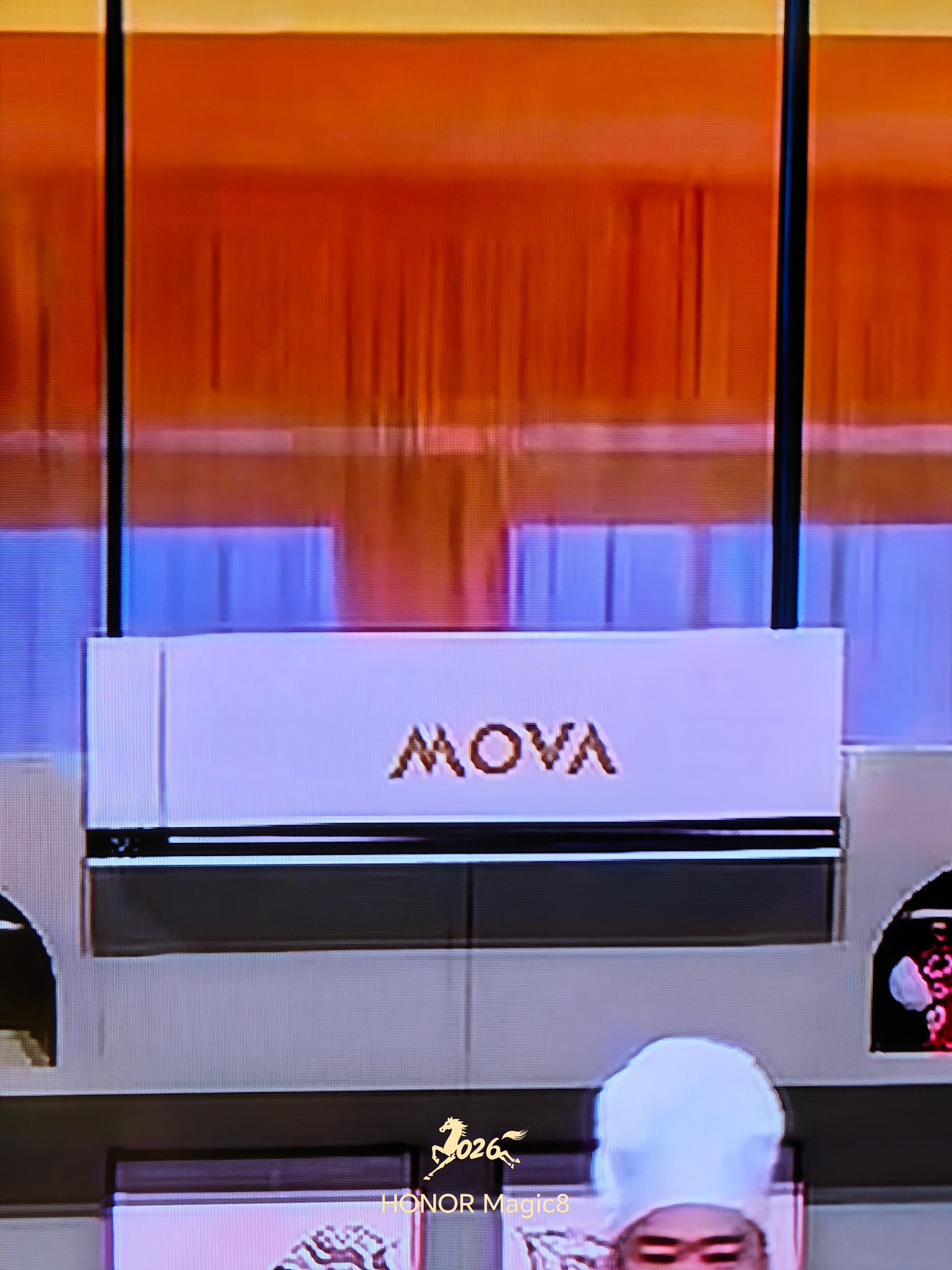 今晚追觅 MOVA全线产品上春晚感觉春晚全是广告位追觅手表还在春晚首次亮相了，追