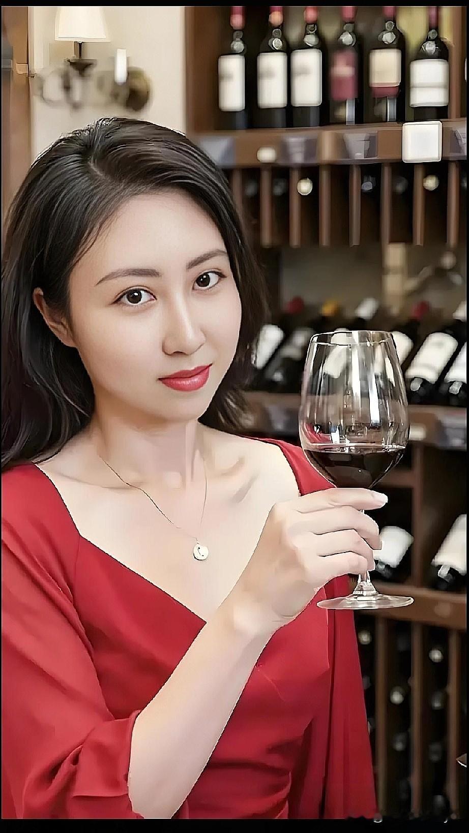 贾浅浅论文事件的调查结果公布了，果不出我所料。
网友们戳中的是社会中见不得光的暗