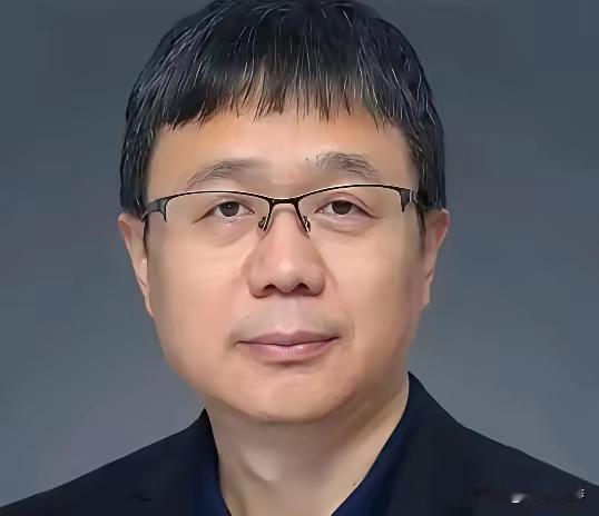 1999年，国防科学家杨强提出“新体制雷达”方案，却遭专家质疑：“连美国研究了2
