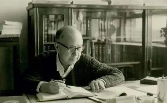 1964年，一个知青在看钱学森的论文时，发现方程推导错了，就给钱学森写信，谁知钱