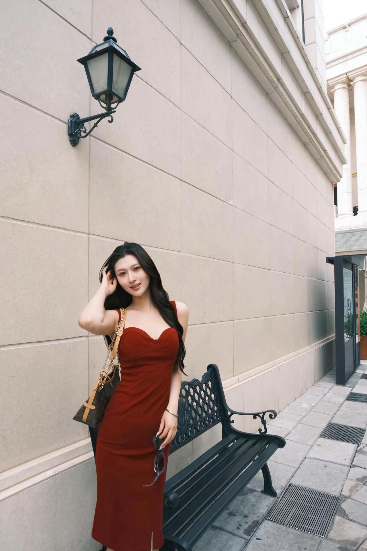 极度坦诚就是为了以后掀桌子的心安理得。御姐