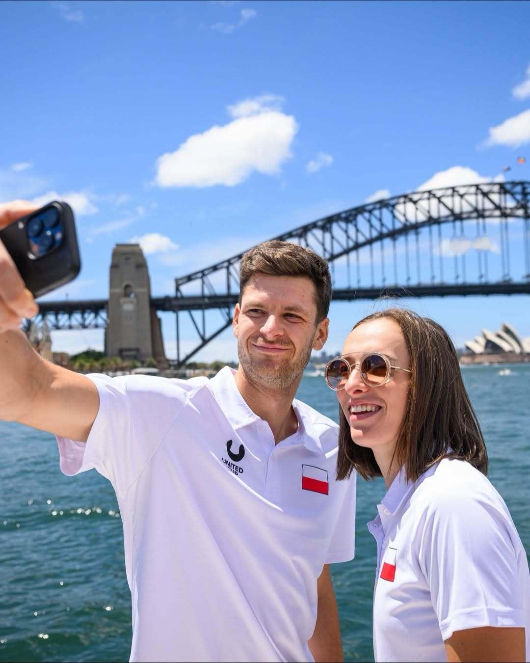 2026联合杯 熟悉的双人组✌波兰队打卡悉尼港☀️📸：