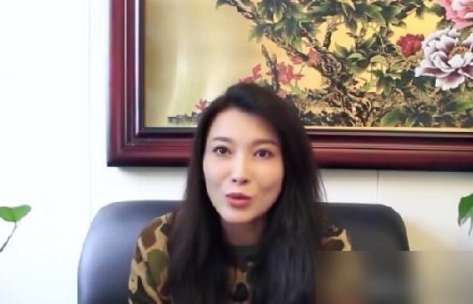 当初张琰琰为争《知否》里的明兰，写了三页人物小传。结果导演转头给她派了康姨妈这个