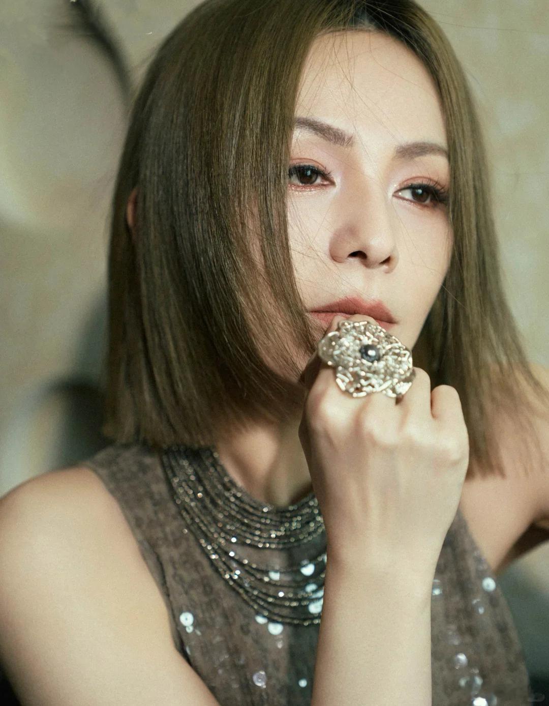 谢娜说王琳洁癖和李维嘉有一拼 家人们，娜姐这话一出口，我脑子里已经有画面了！维嘉