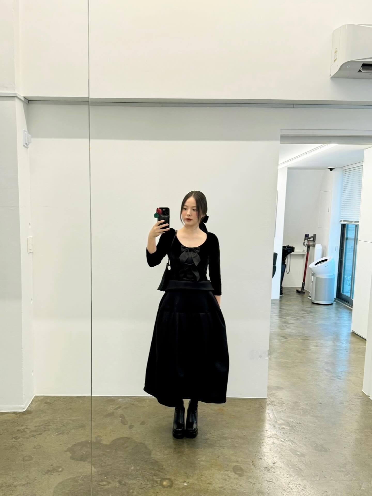 闵孝琳ins更新：“你好，我是闵孝琳。请大家支持我这个当妈妈的样子🫶天气变凉了